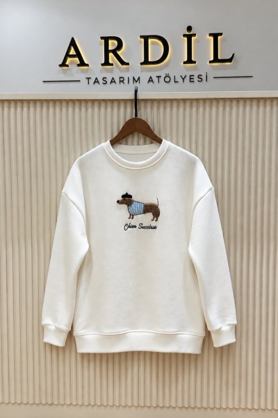 ŞARDONLU KÖPEKLİ SWEAT BEYAZ ( 15 EKİM KARGO ÇIKIŞI) Beyaz