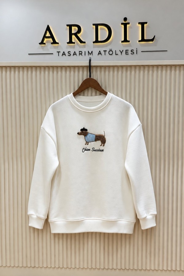ŞARDONLU KÖPEKLİ SWEAT BEYAZ ( 15 EKİM KARGO ÇIKIŞI) Beyaz