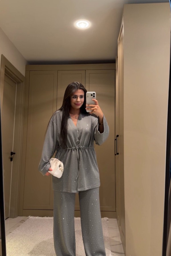 BÜŞRA OYSHO TAŞLI TAKIM GRİ  Gri