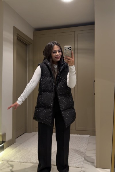 TAŞLI ŞİŞME YELEK SİYAH  Siyah