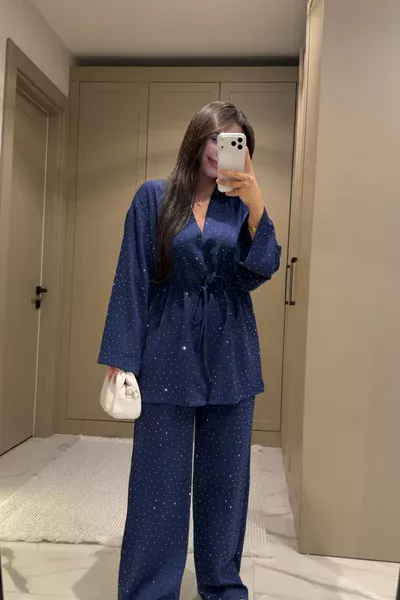 BÜŞRA OYSHO TAŞLI TAKIM LACİVERT (12 ARALIK KARGO ÇIKIŞI)